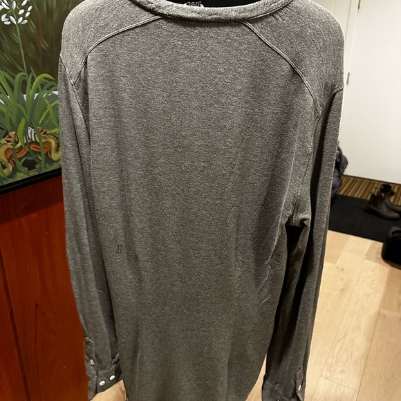 Kit and Ace - Size M (no tag) - grey stretch flannel henley - luxury Lululemon - Picture 3 of 5